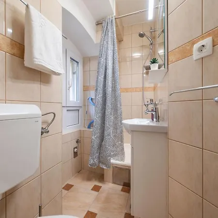 3m Golden Gate Apartment Split