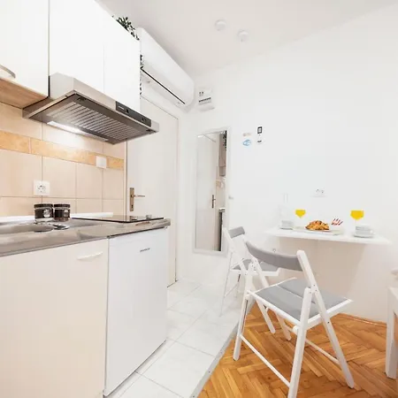 Apartment 3m Golden Gate