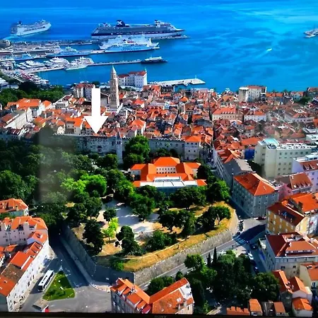 Apartment 3m Golden Gate